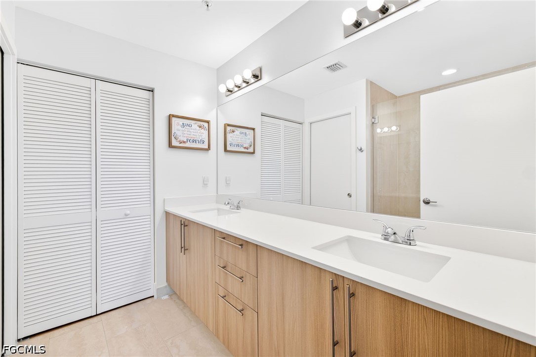 2 Bed Condominium for Sale in Royal Pointe, photo 18
