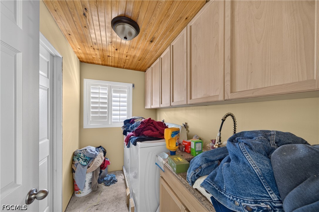 3 Bed Pool Home for Sale in Cape Coral, photo 18