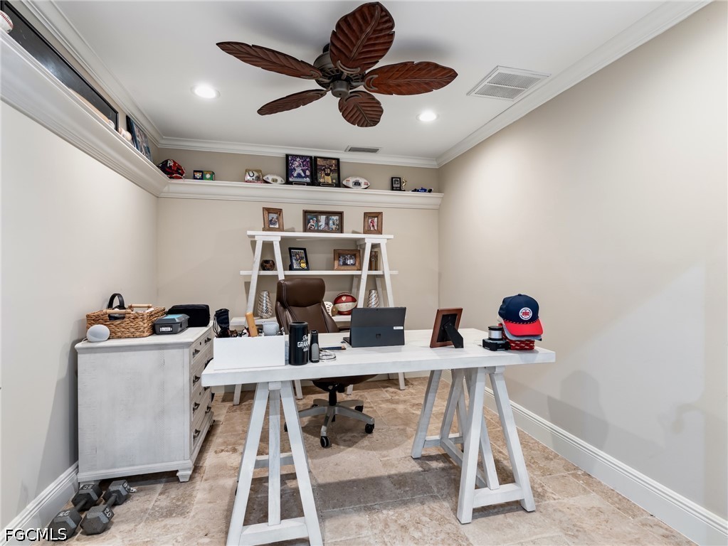 3 Bed Pool Home for Sale in Palm Acres, photo 18