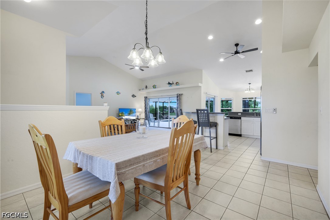 3 Bed Pool Home for Sale in Cape Coral, photo 18