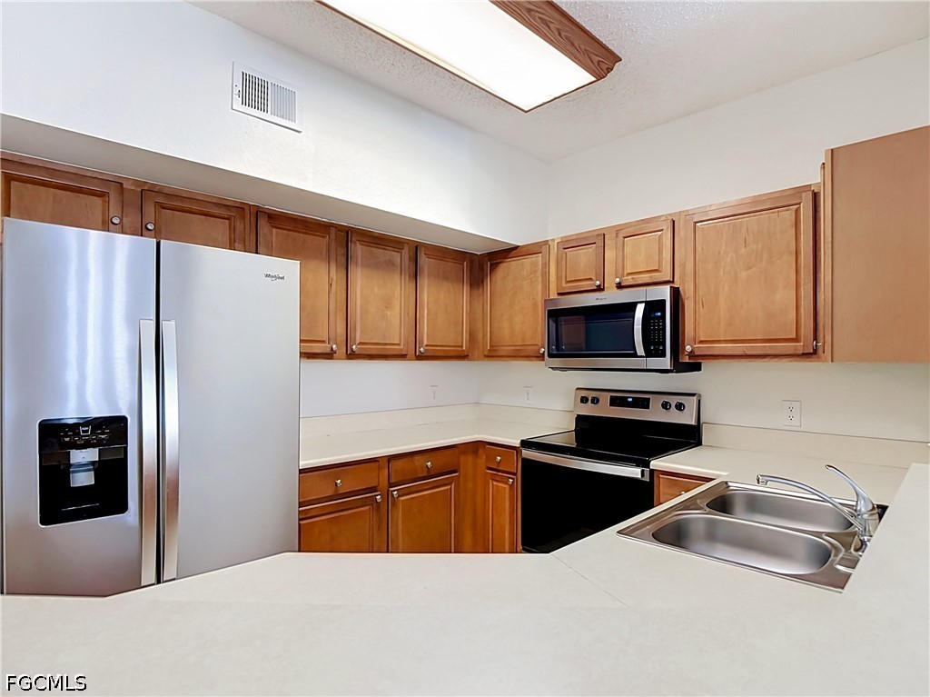 2 Bed Condominium for Sale in Fort Myers, photo 18