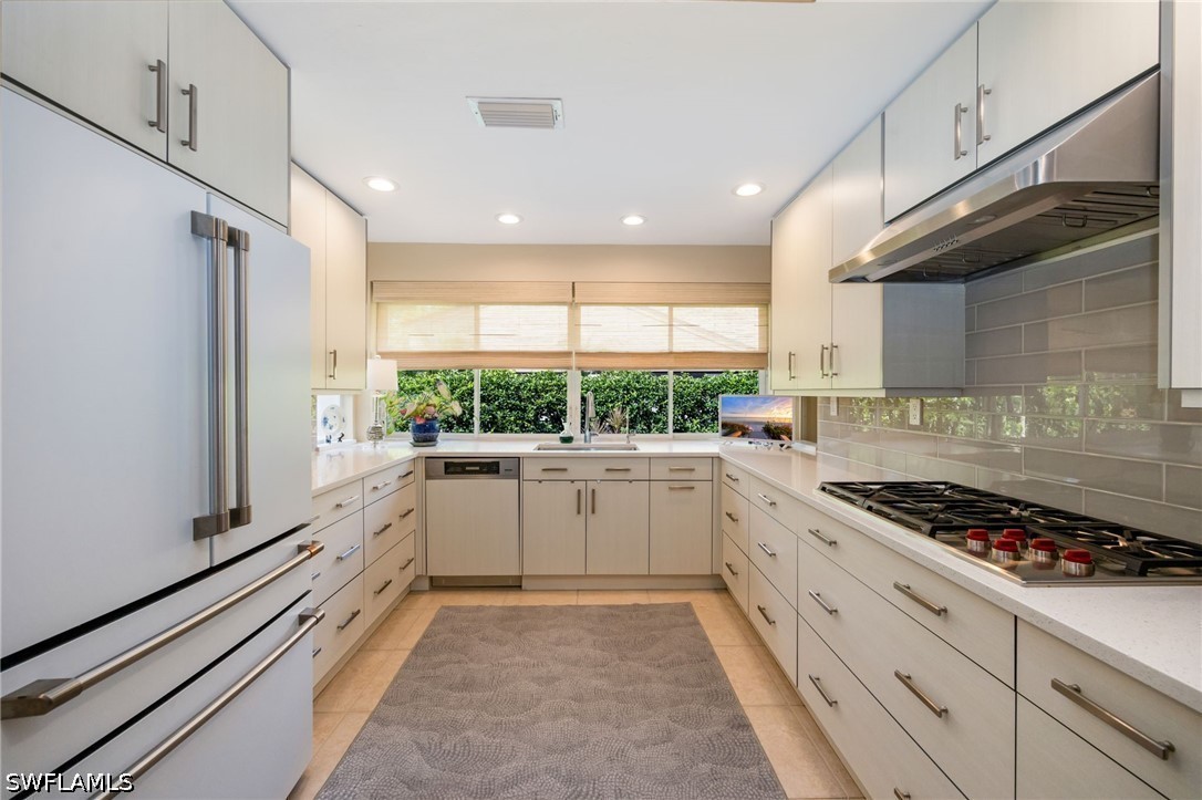 3 Bed Pool Home for Sale in Naples, photo 18