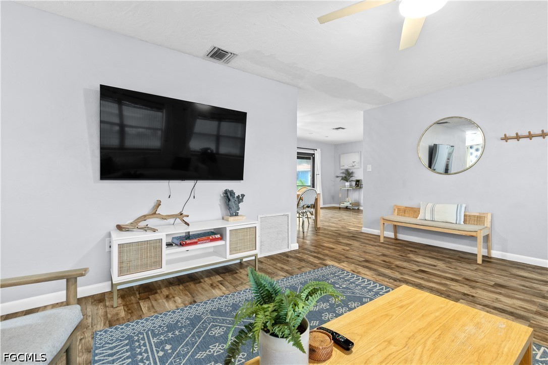 3 Bed Pool Home for Sale in Palmlee Park, photo 18