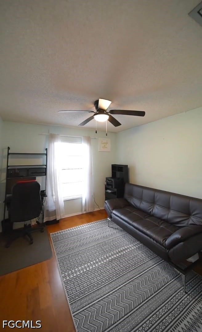 3 Bed Pool Home for Sale in Sarasota, photo 18