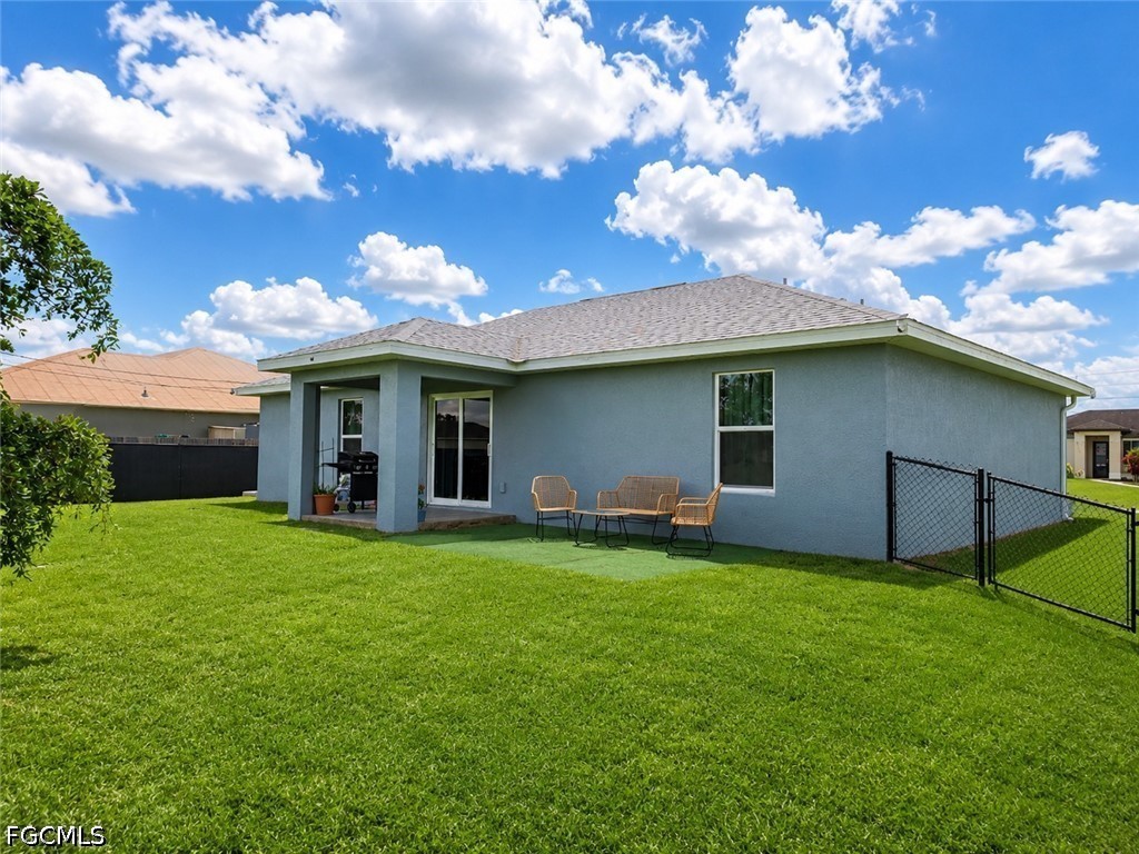 3 Bed SingleFamilyResidence for Sale in Cape Coral, photo 18