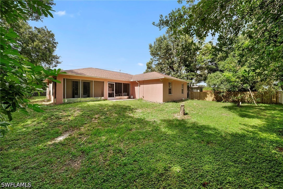 3 Bed SingleFamilyResidence for Sale in Mirror Lakes, photo 18