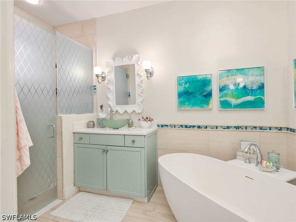 3 Bed Pool Home for Sale in Bella Terra, photo 18