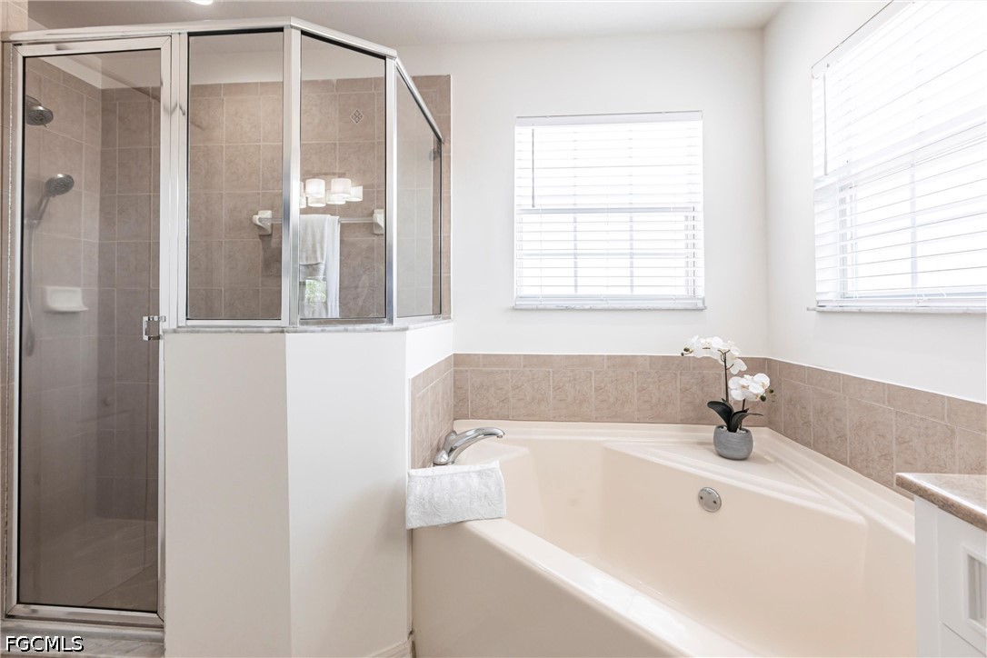 4 Bed SingleFamilyResidence for Sale in Stoneybrook, photo 18