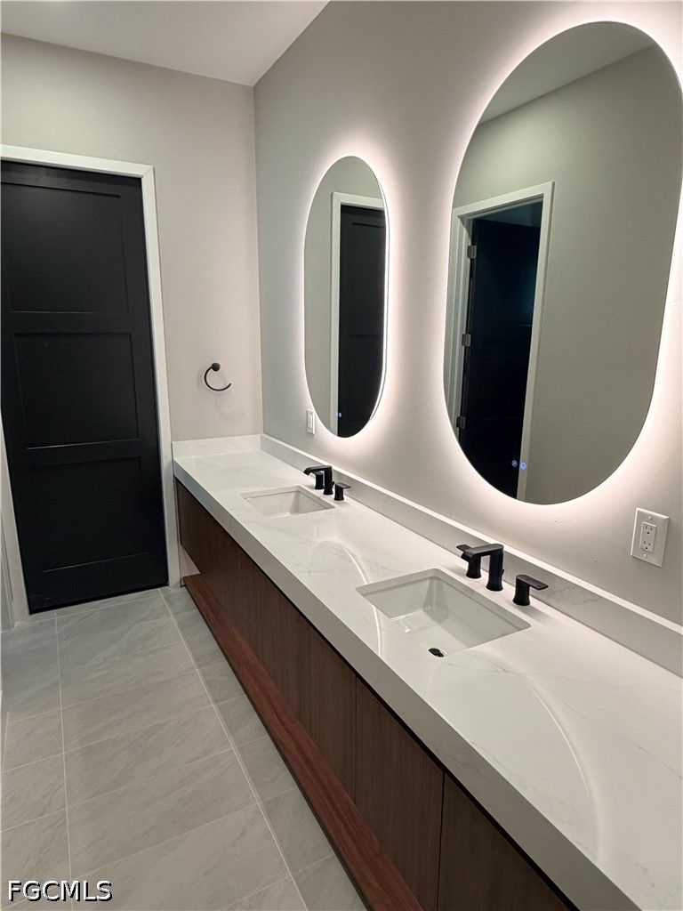 5 Bed Pool Home for Sale in Fort Myers, photo 18