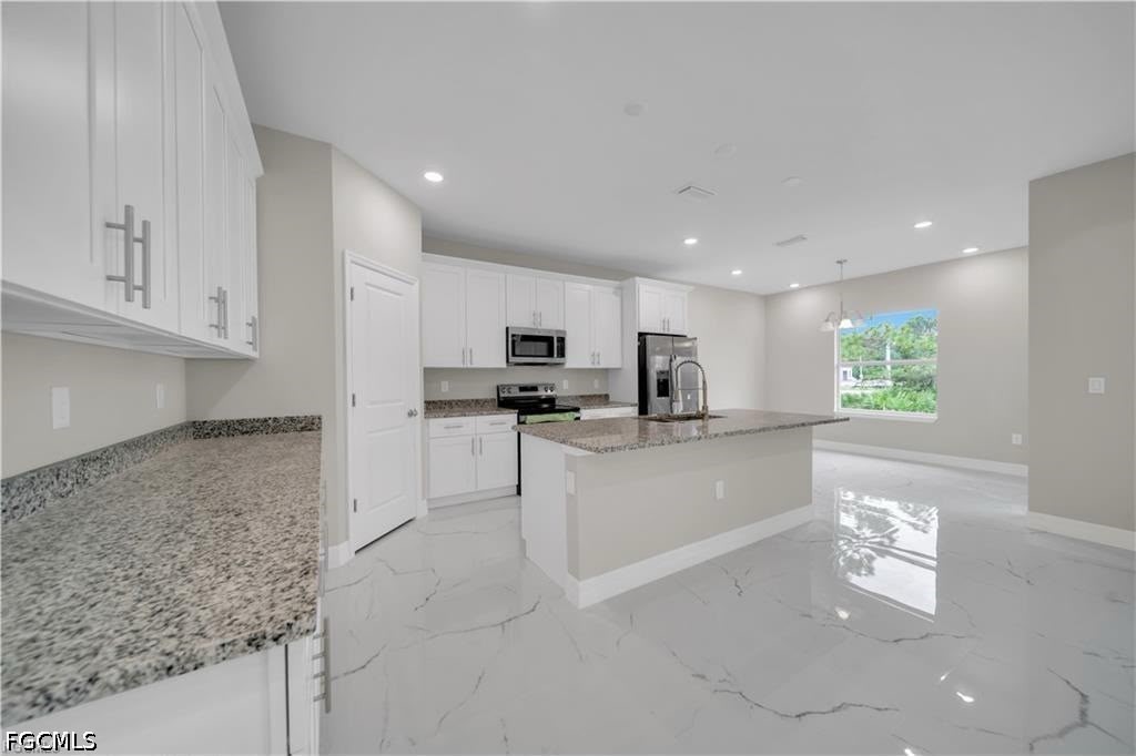 4 Bed SingleFamilyResidence for Sale in Lehigh Acres, photo 18