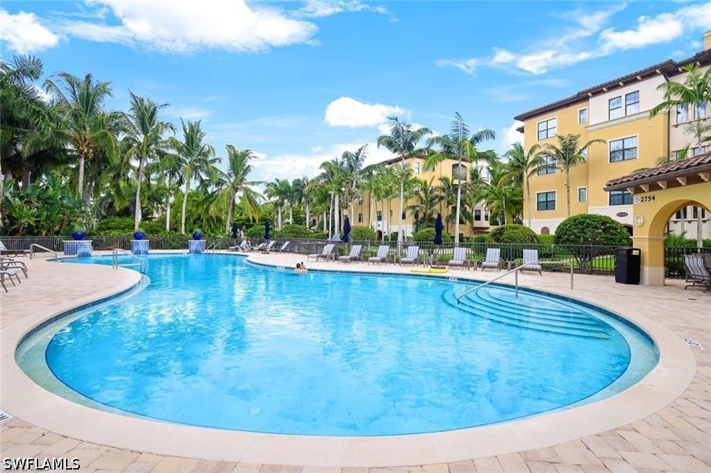 2 Bed Condominium for Sale in Naples, photo 18