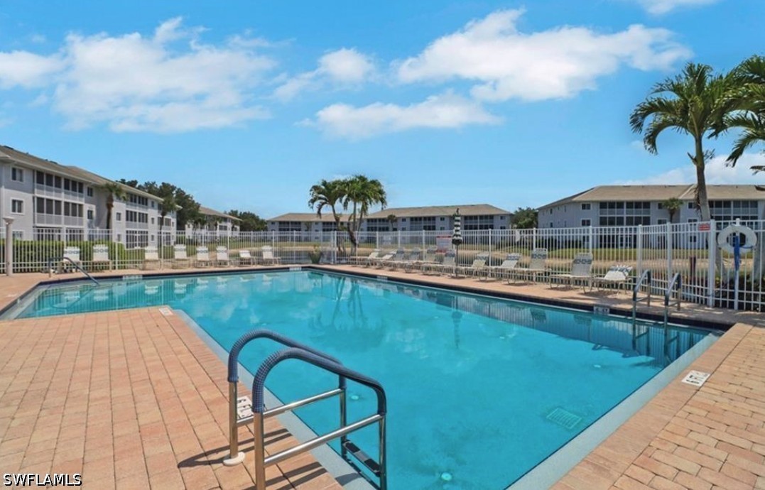 2 Bed Condominium for Sale in Blue Heron, photo 18