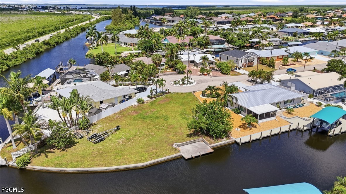 Waterfront Home for Sale in Matlacha Isles, photo 18