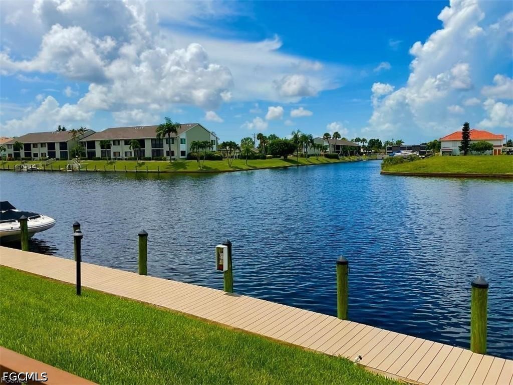 2 Bed Waterfront Home for Sale in Cape Coral, photo 18