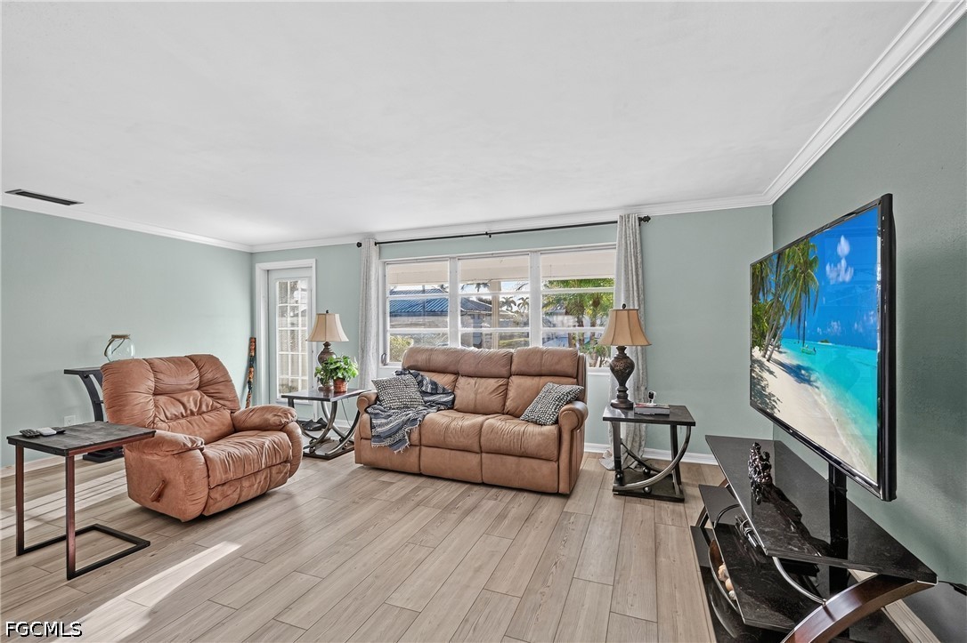 3 Bed Waterfront Home for Sale in North Fort Myers, photo 18