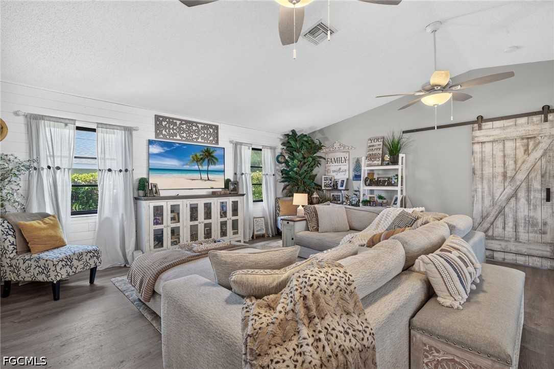 3 Bed Pool Home for Sale in Cape Coral, photo 18