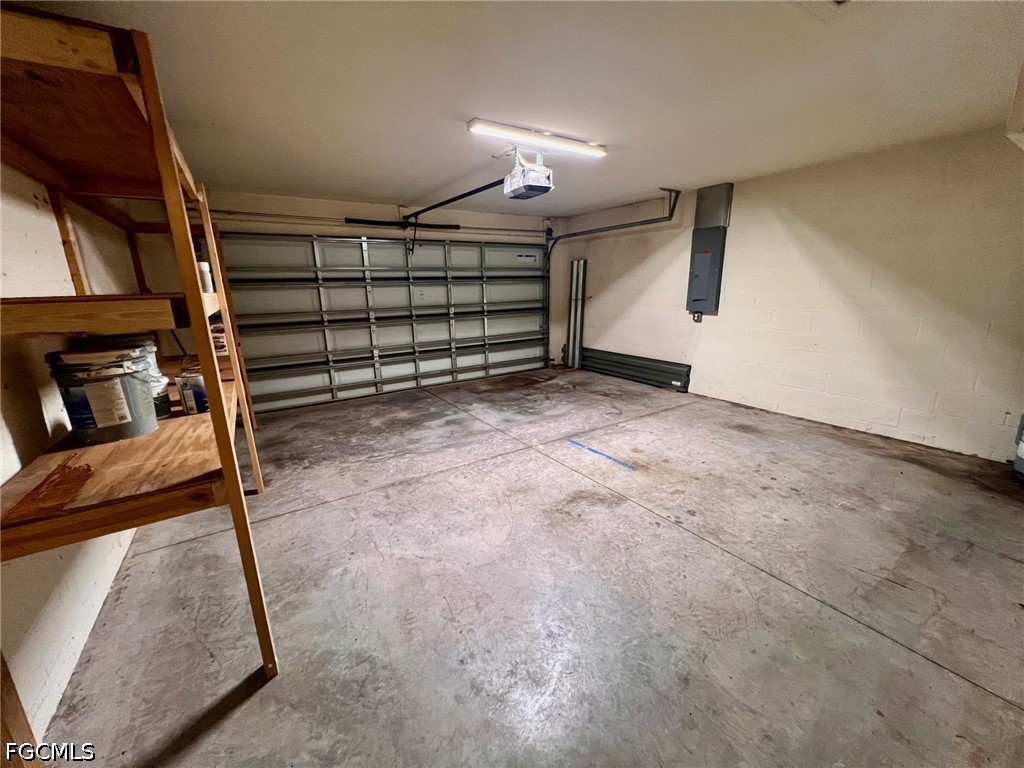 3 Bed Duplex for Sale in Cape Coral, photo 18