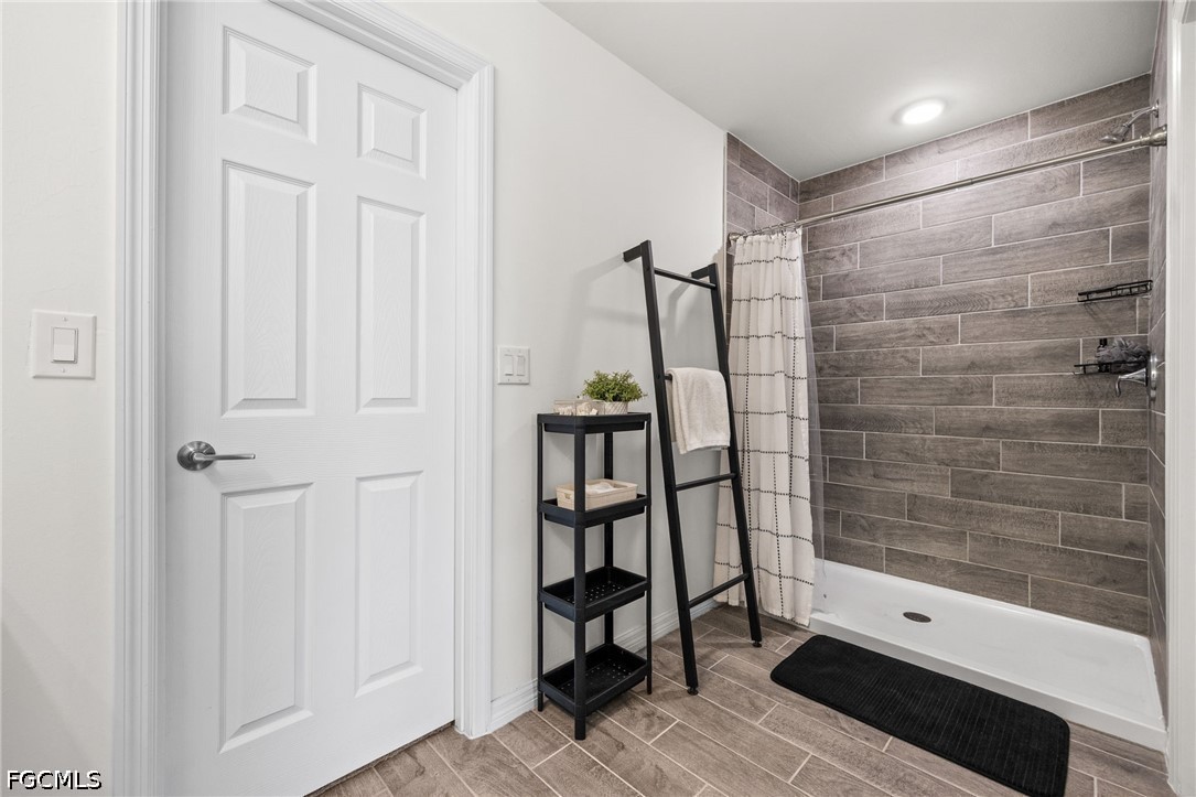 3 Bed SingleFamilyResidence for Sale in Cape Coral, photo 18