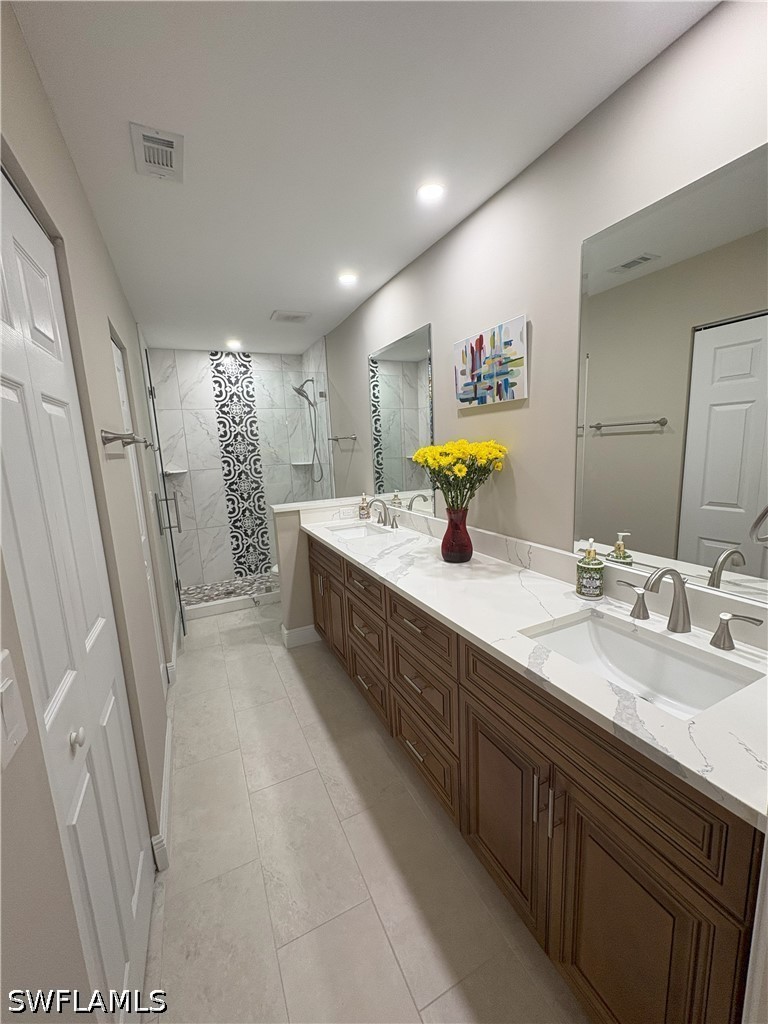 2 Bed Condominium for Sale in Naples, photo 18