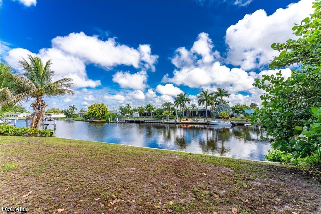 2 Bed Waterfront Home for Sale in Port Charlotte, photo 18