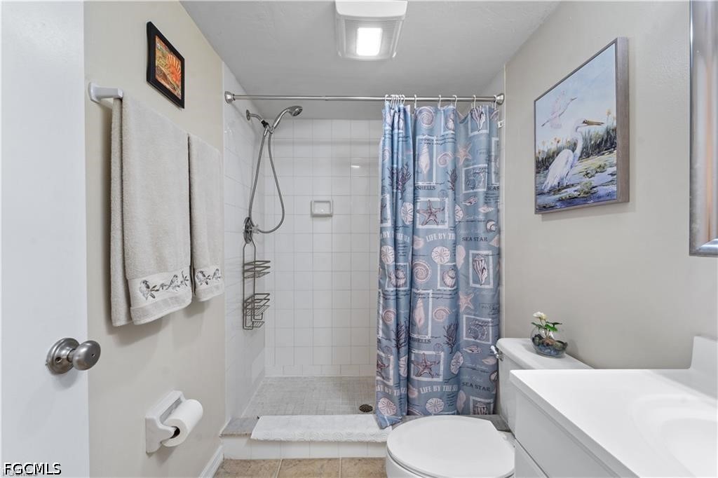 2 Bed Waterfront Home for Sale in Fort Myers, photo 18