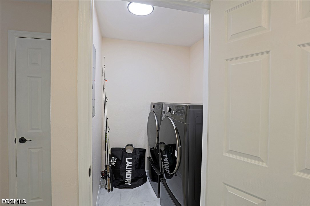 2 Bed Pool Home for Sale in Fort Myers, photo 18