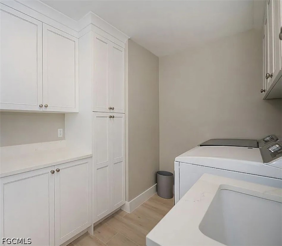 2 Bed Waterfront Home for Sale in Cape Coral, photo 18