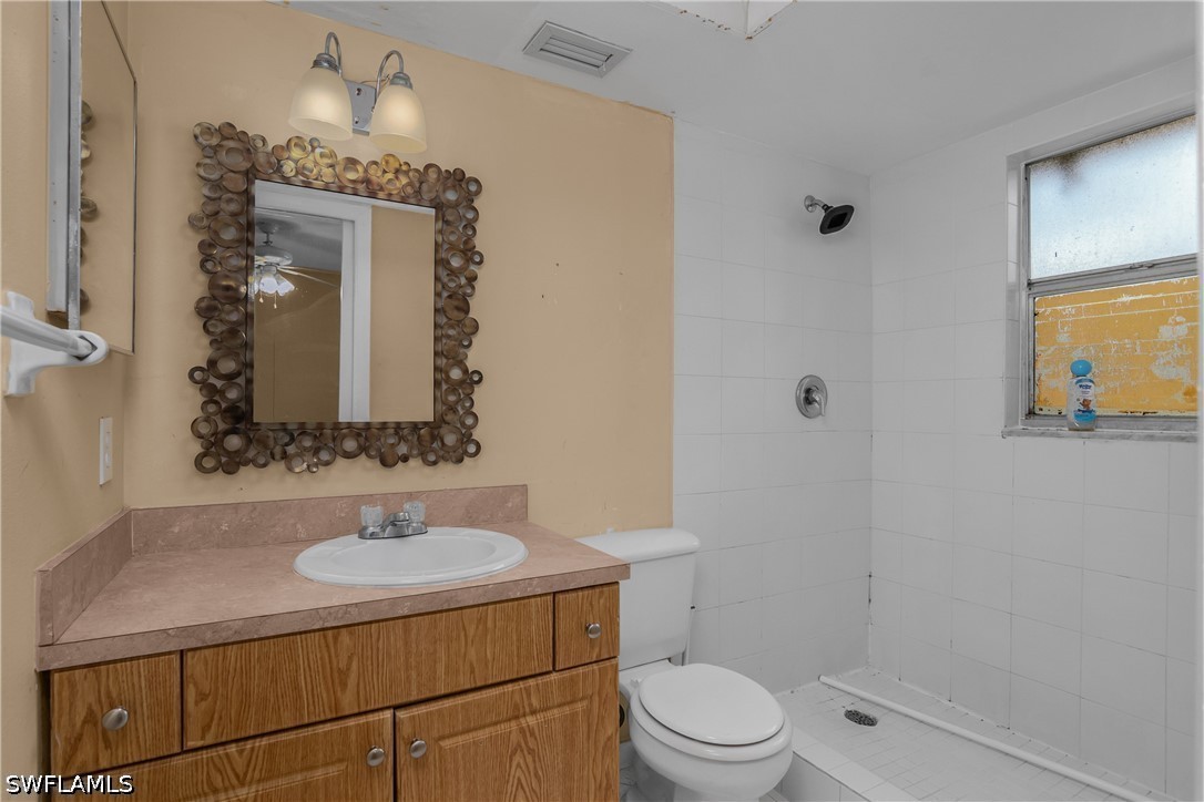 3 Bed SingleFamilyResidence for Sale in Fort Myers, photo 18