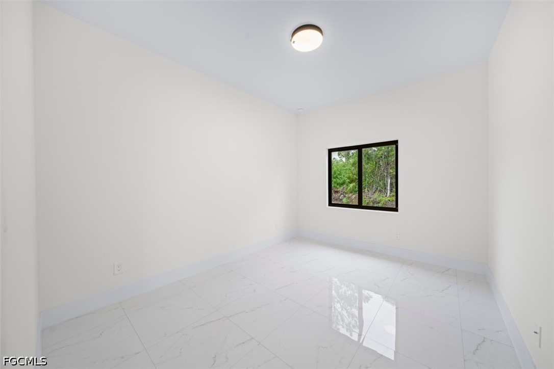 6 Bed Duplex for Sale in Lehigh Acres, photo 18
