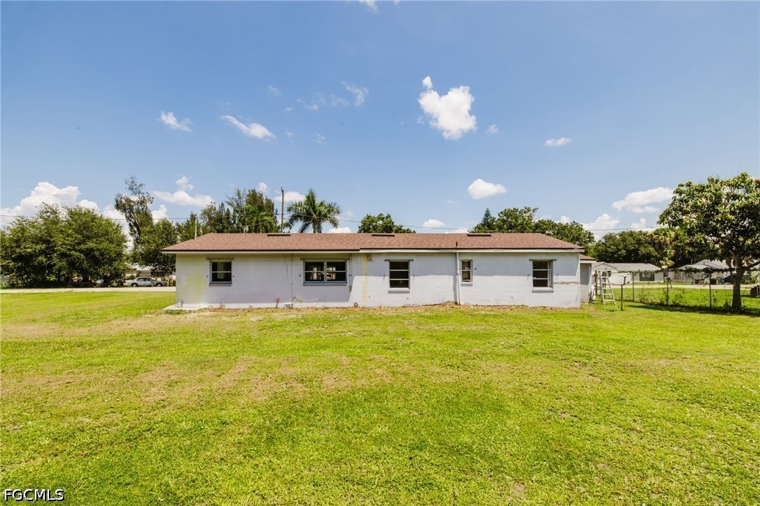 3 Bed SingleFamilyResidence for Sale in Fort Myers, photo 18