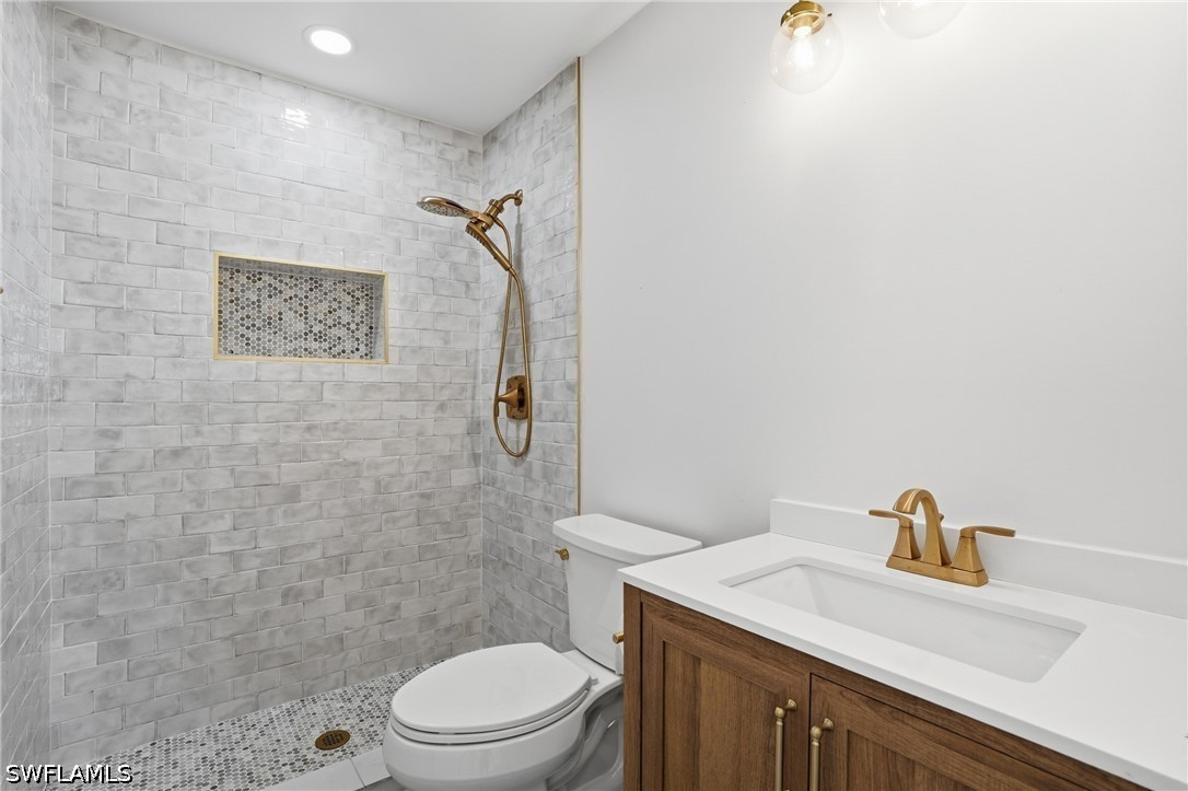 3 Bed Waterfront Home for Sale in Laguna Shores, photo 18