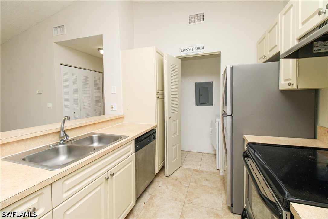 1 Bed Condominium for Sale in Oasis, photo 18