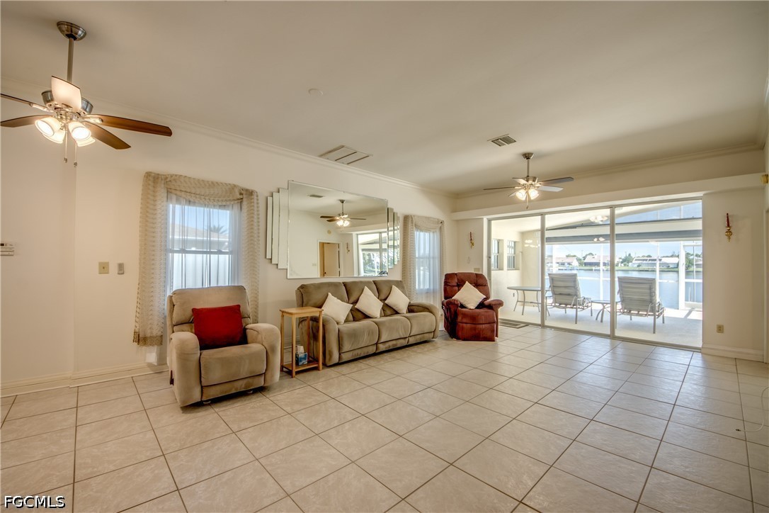 2 Bed Waterfront Home for Sale in Cape Coral, photo 18