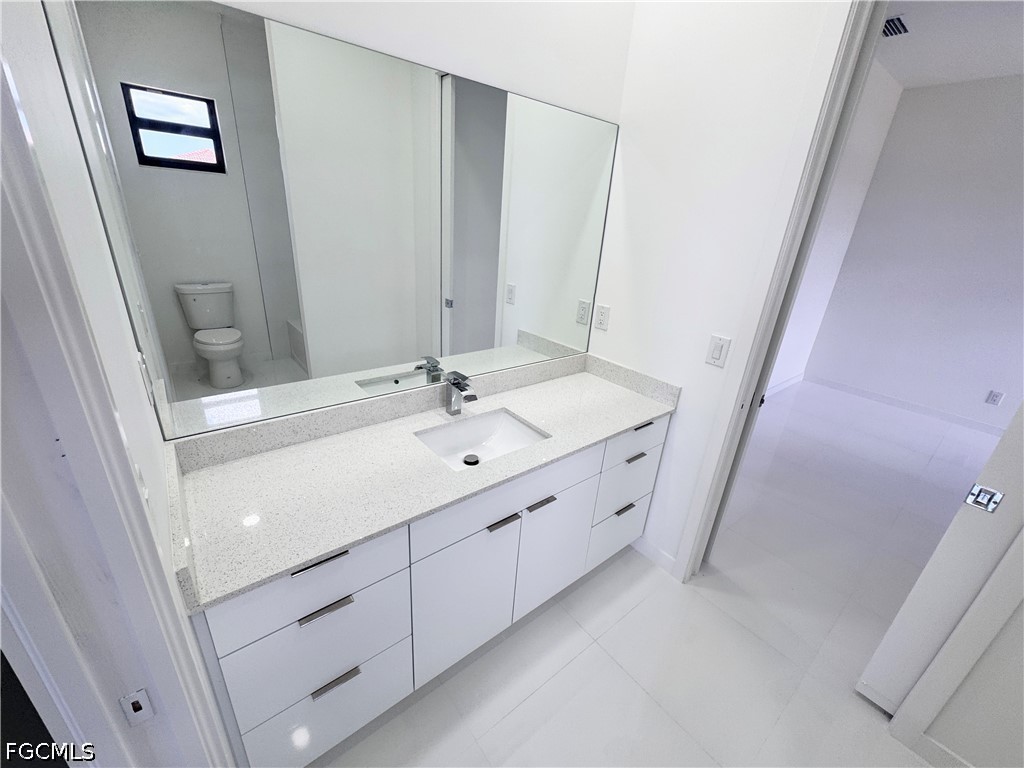 4 Bed SingleFamilyResidence for Sale in Cape Coral, photo 18