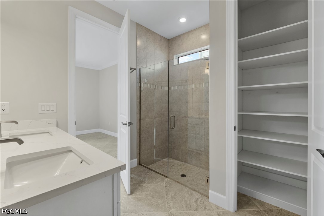 3 Bed SingleFamilyResidence for Sale in Northridge, photo 18