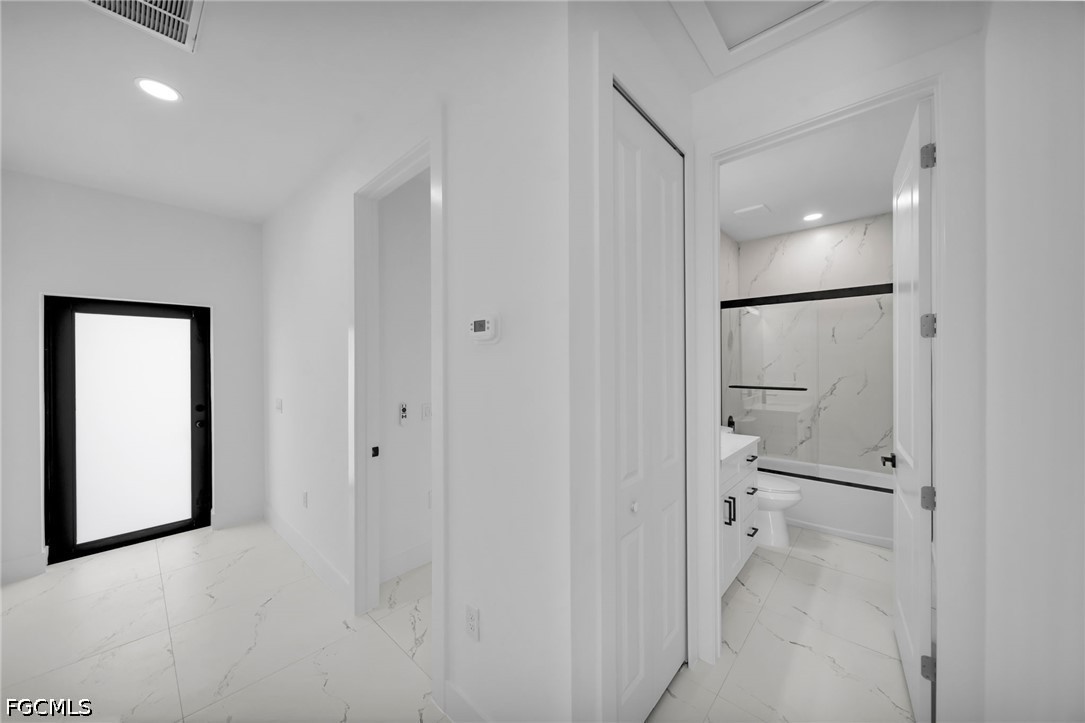 3 Bed SingleFamilyResidence for Sale in Lehigh Acres, photo 18