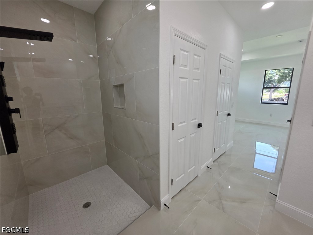 3 Bed SingleFamilyResidence for Sale in Lehigh Acres, photo 18