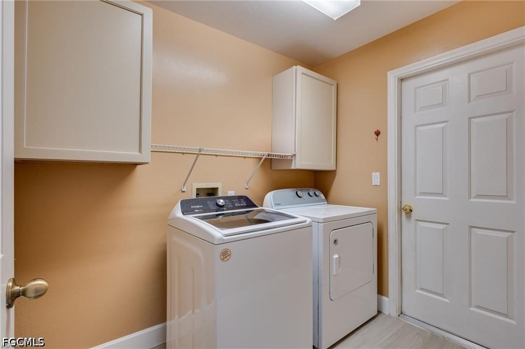 3 Bed Pool Home for Sale in Fort Myers, photo 18