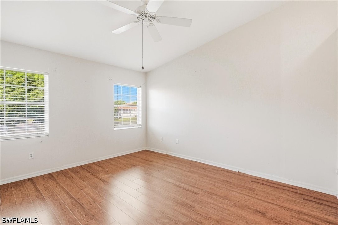 2 Bed Waterfront Home for Sale in Pipers Grove, photo 18