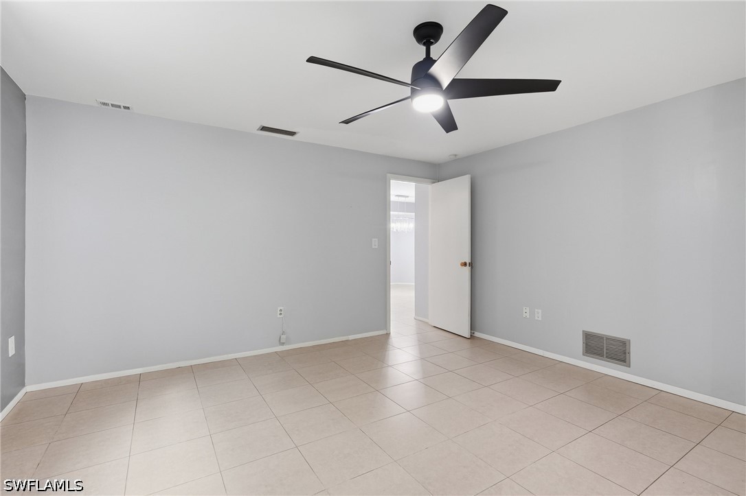 3 Bed SingleFamilyResidence for Sale in Naples, photo 18