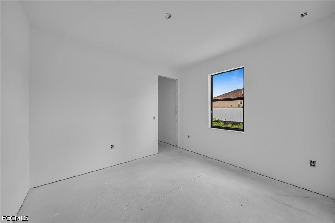 3 Bed SingleFamilyResidence for Sale in Cape Coral, photo 18