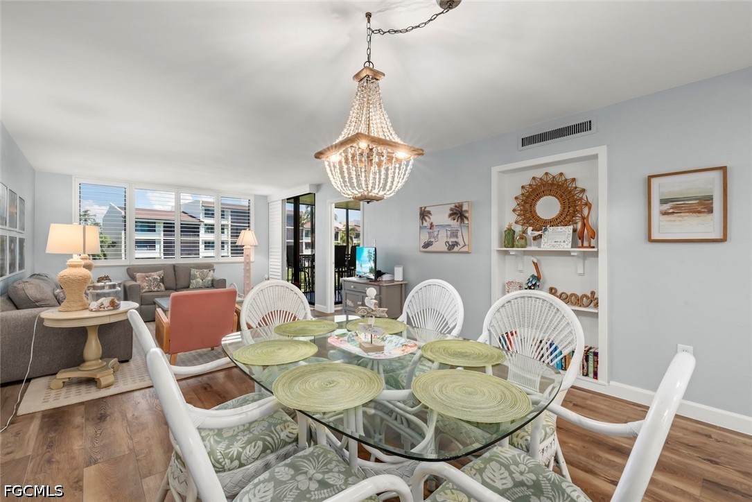 2 Bed Pool Home for Sale in Sanibel, photo 18