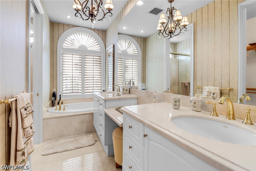 2 Bed Condominium for Sale in Olde Naples, photo 18