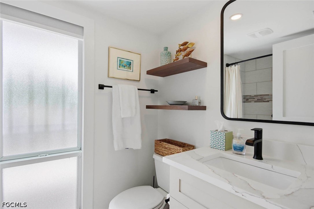2 Bed Waterfront Home for Sale in Sanibel, photo 18