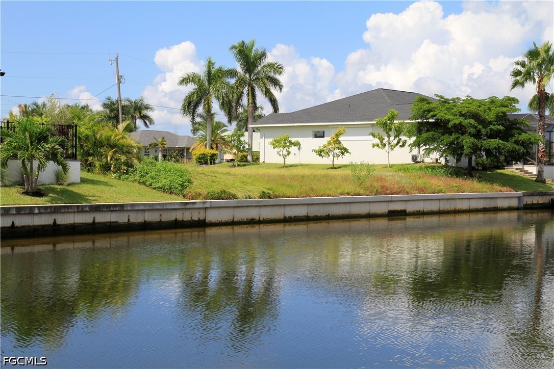 Waterfront Home for Sale in Cape Coral, photo 18