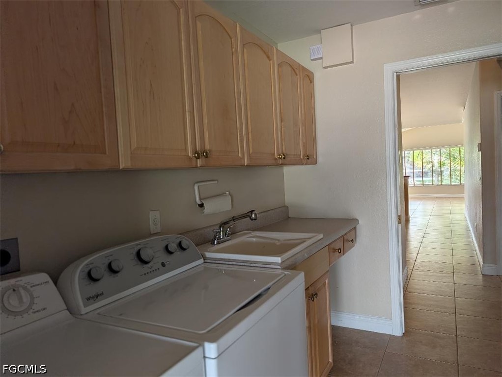 1 Bed Pool Home for Sale in Cape Coral, photo 18