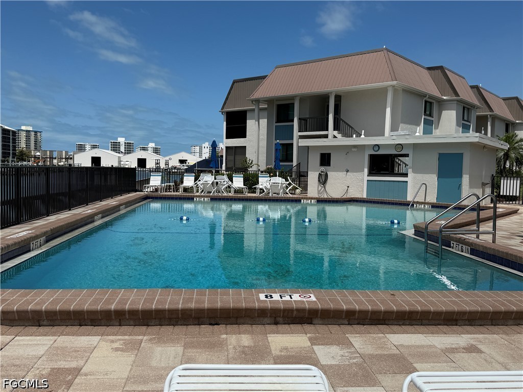 1 Bed Waterfront Home for Sale in Fort Myers Beach, photo 18