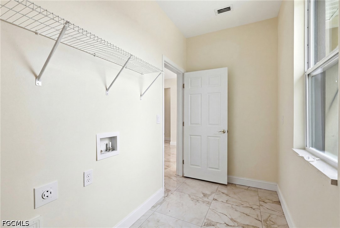 3 Bed SingleFamilyResidence for Sale in Lehigh Acres, photo 18