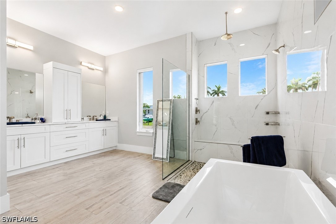 4 Bed Pool Home for Sale in Marco Island, photo 18