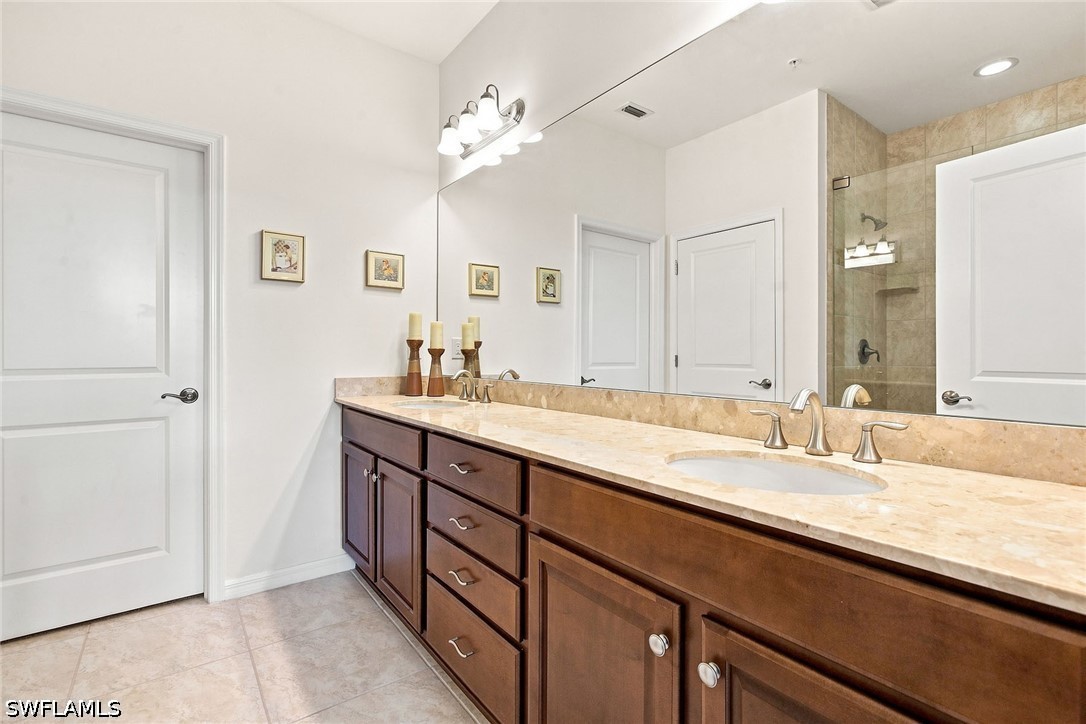 2 Bed Waterfront Home for Sale in Naples, photo 18